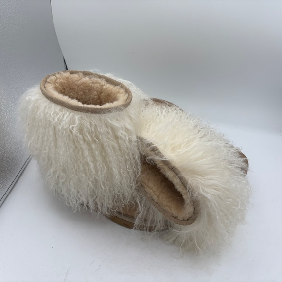 UGG Mongolian Sheepskin Cuff Short Boots 6 Ski Apres Furry Rare Fur Sand Cream - Picture 12 of 15